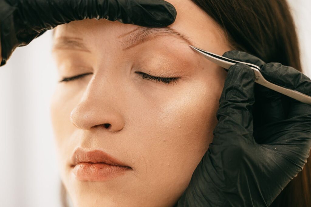 how to become a certified and licensed microblading artist