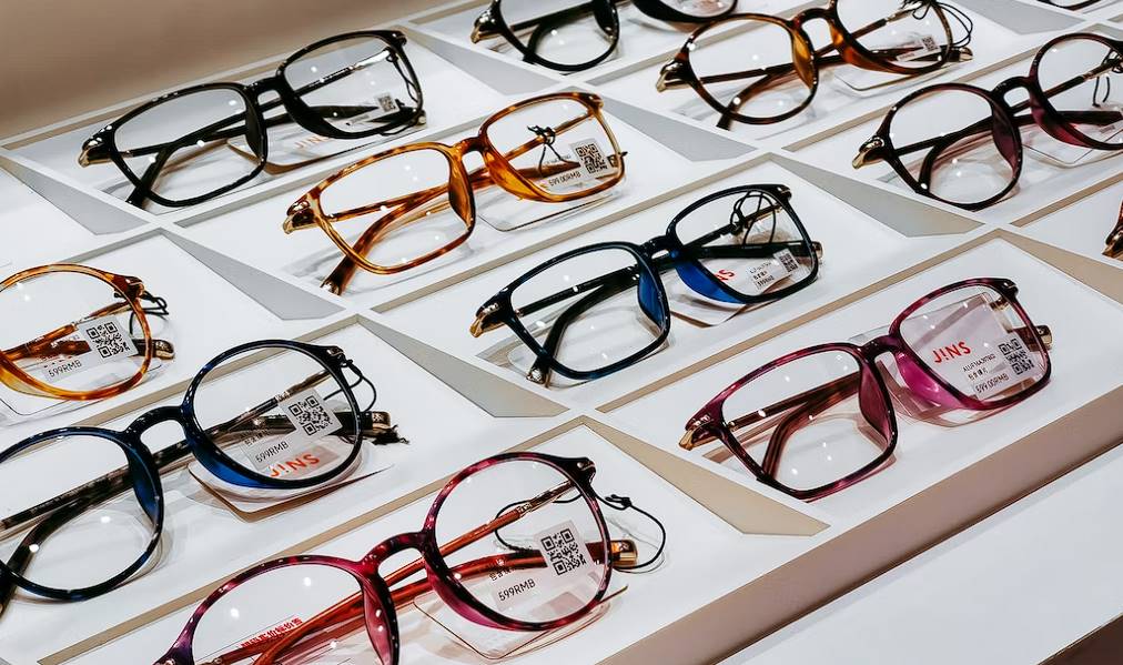 which glasses & frames are best for your face shape